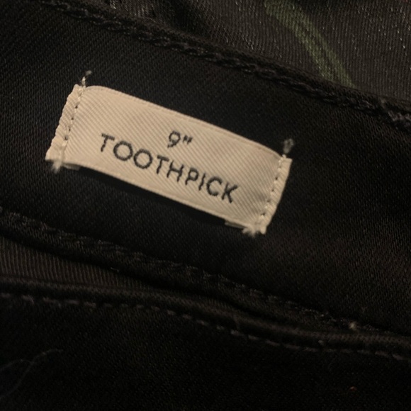 “New Black” 9” “Toothpick” Skinny Jeans { J. Crew } - Picture 9 of 14